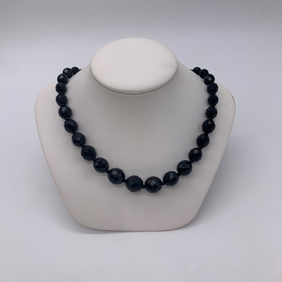 Vintage Women’s Graduated Shiny Black Faced Victorian Gothic Style Glass Beads - Picture 2 of 9